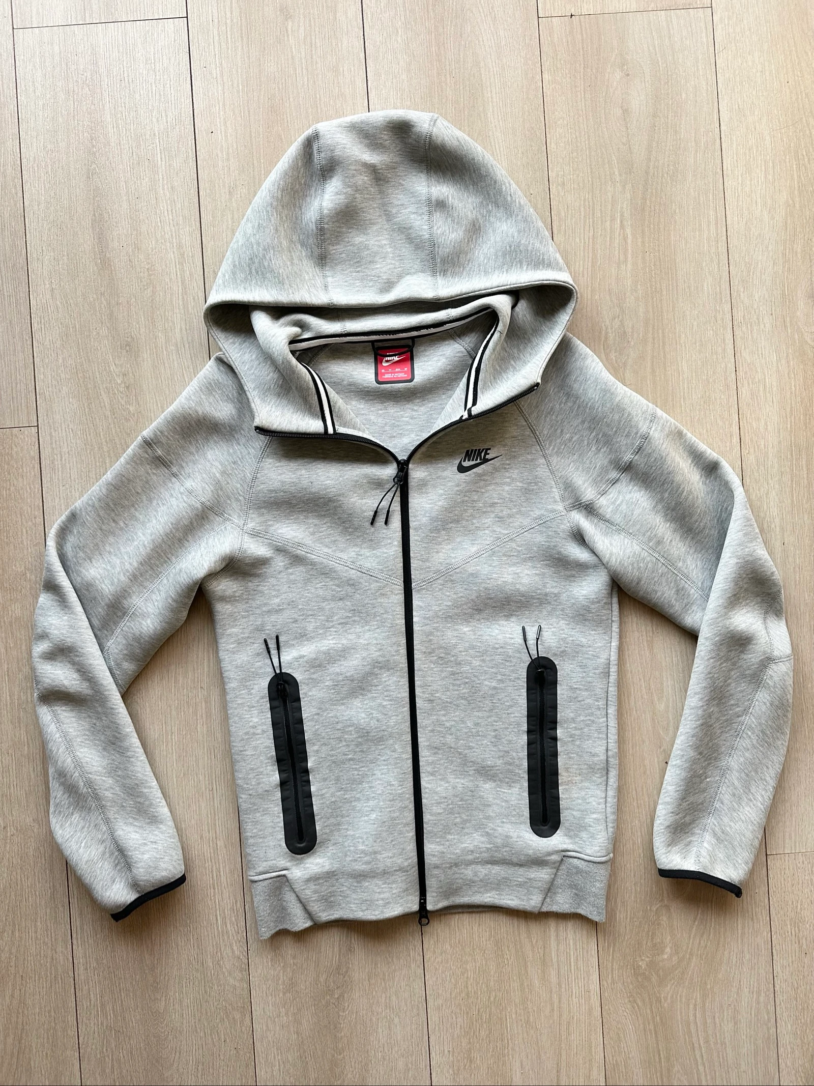 Sudadera Nike Tech